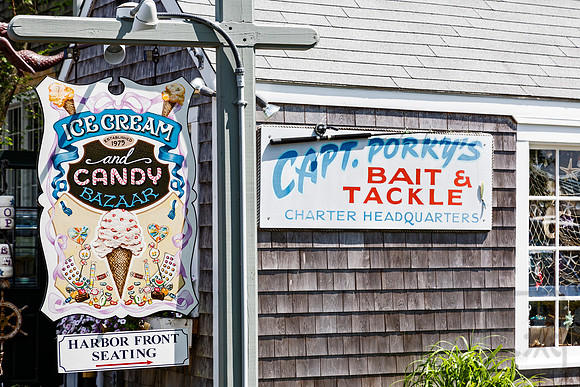 Ummh, ummh! Edgartown, Martha's Vineyard