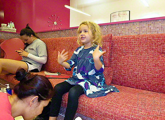 Uma at the Salon (4)