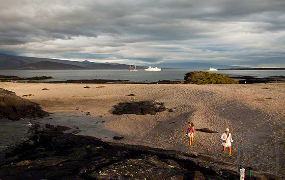 Sunset and hurry home, Galapagos