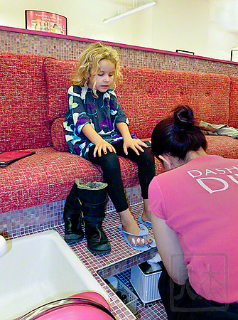 Uma at the Salon (6)