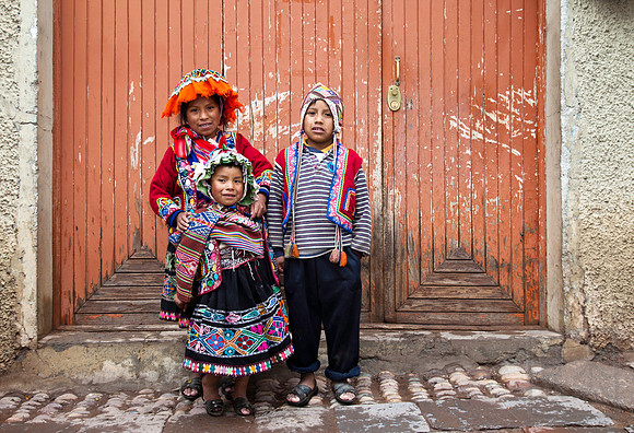 Kids, Native dress, Taray, Sacred Valley, Cusco, Peru