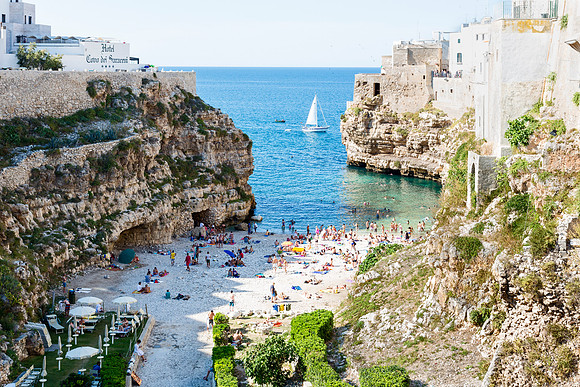 Pebble beach, Polignano al Mare
