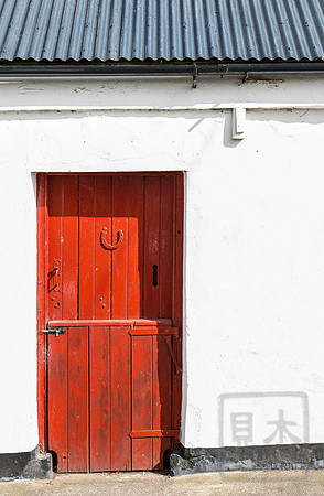 Red door, Castlemaine, Ireland