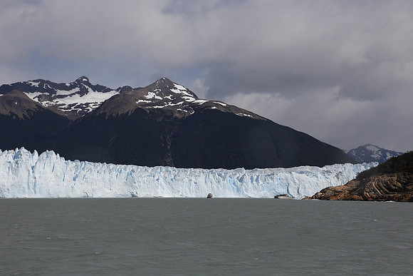 Perito Moreno and Cruise Ships
